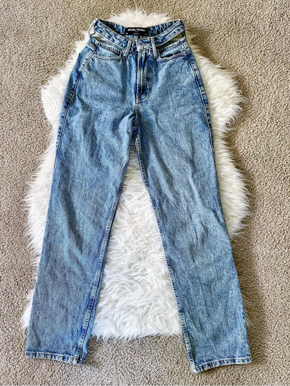 Social Tourist cut-out waist straight leg jeans